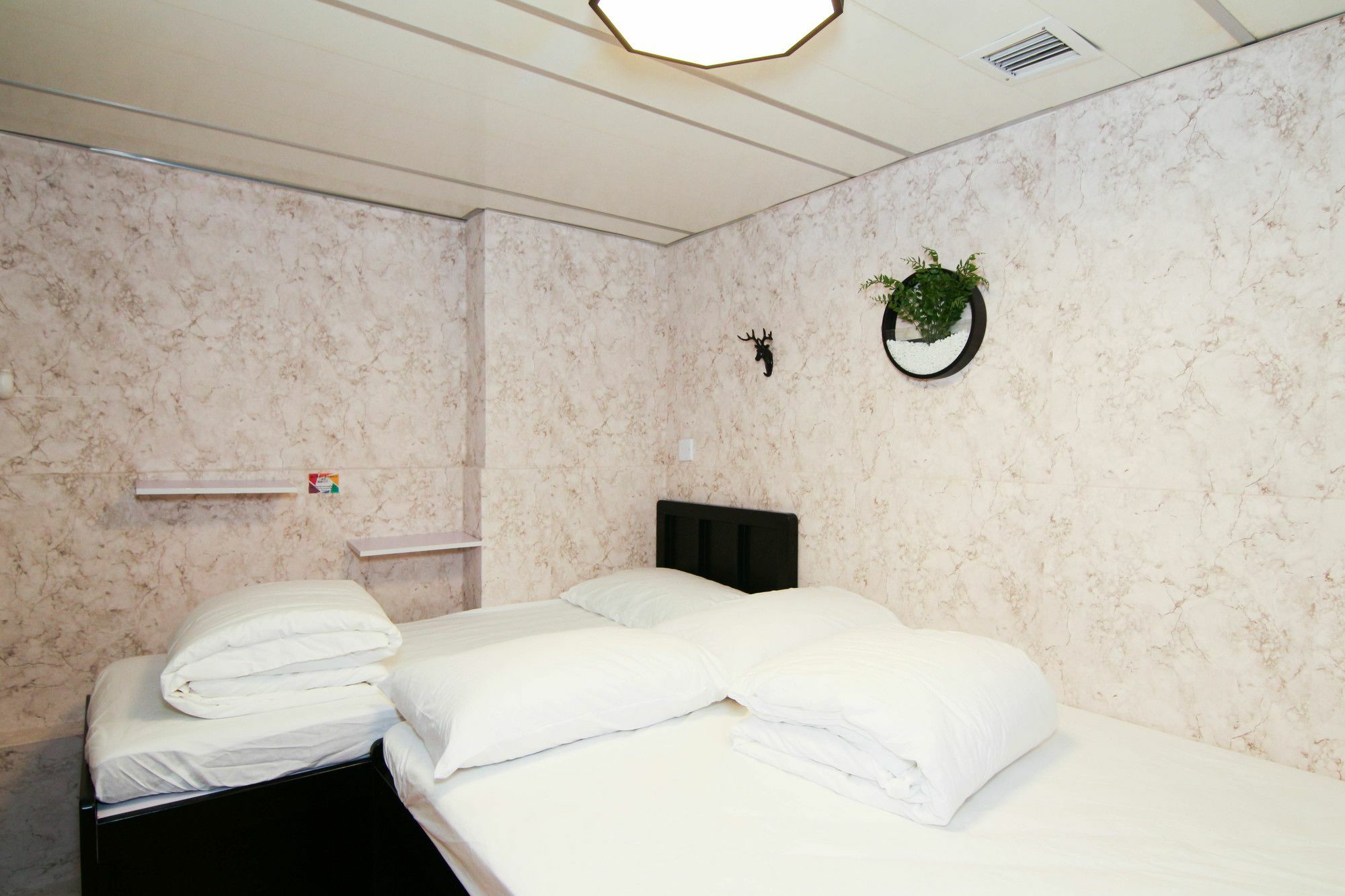 Cozy Inn Jordan Station Гонконг Экстерьер фото